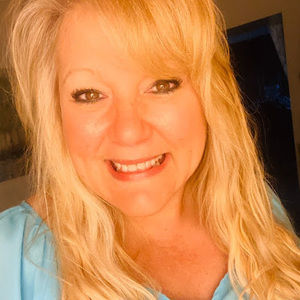 Meet your Posher, Amy j